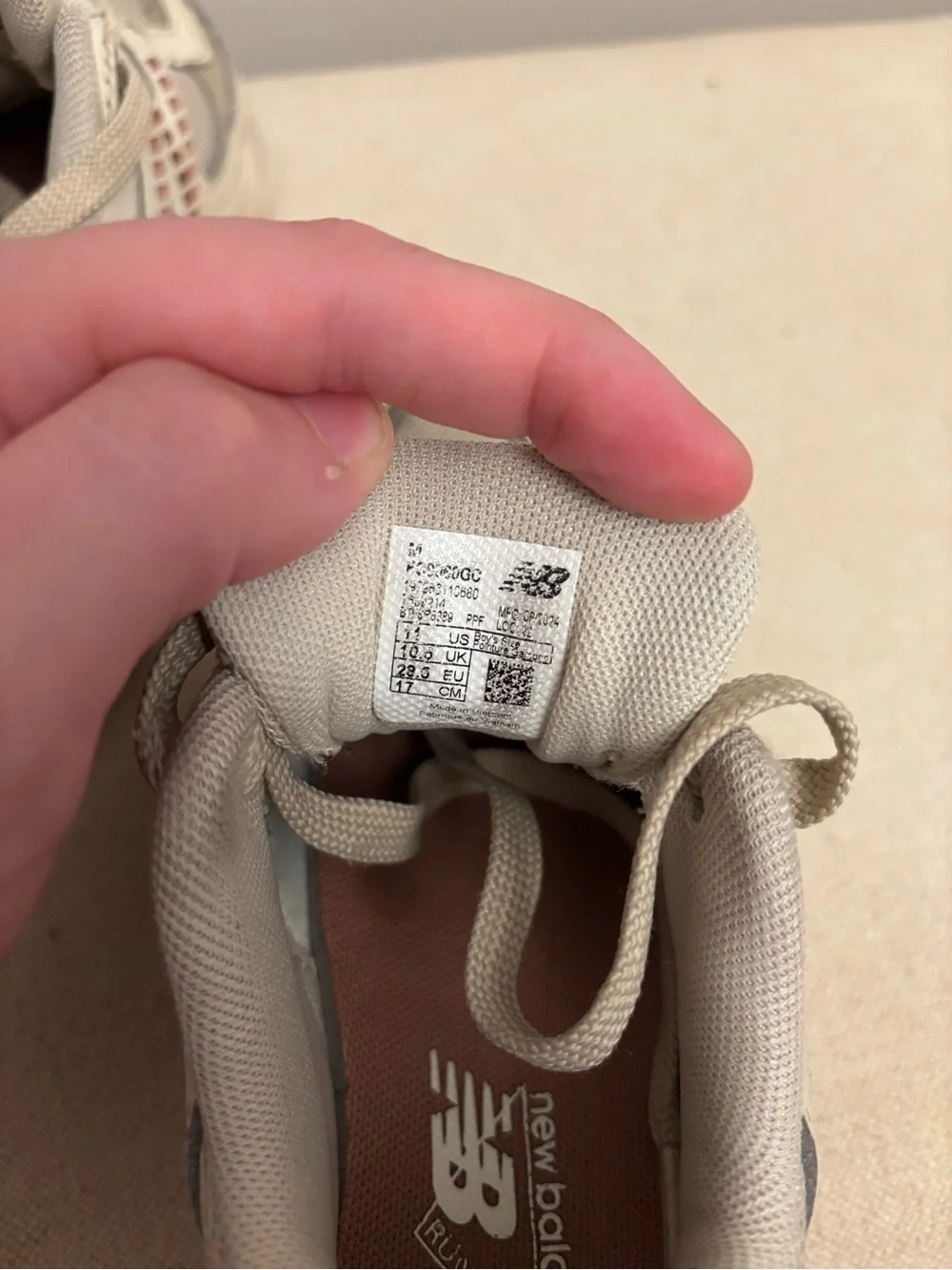 New Balance 9060 Toddler Sz 11 Bone Sparrow Cream Grey Chunky Sneakers IV9060GC